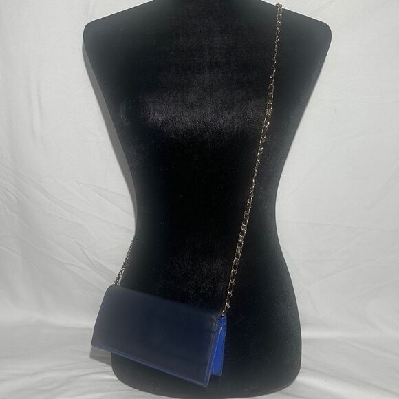 2.16” x 3.66” Wallet Insert Crossbody Converter - Picture 10 of 15